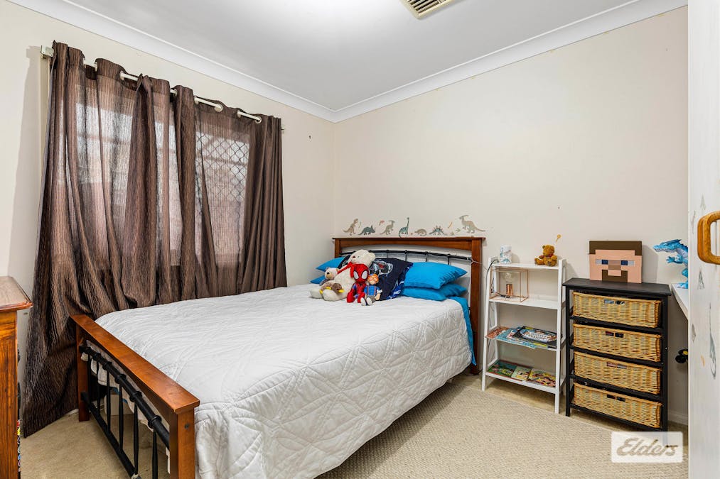 7 Skelton Place, Emerald, QLD, 4720 - Image 13