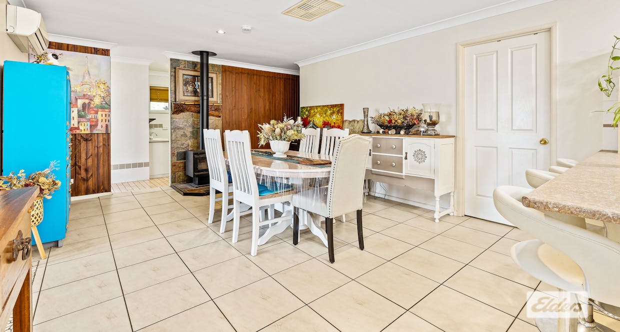7 Skelton Place, Emerald, QLD, 4720 - Image 9