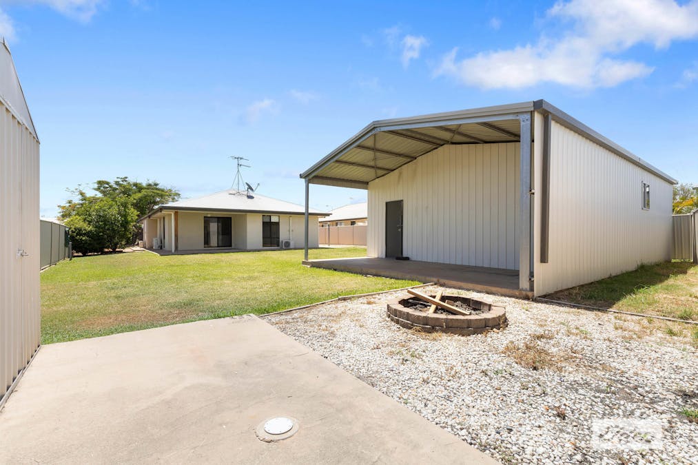 52 Mayfair Drive, Emerald, QLD, 4720 - Image 18