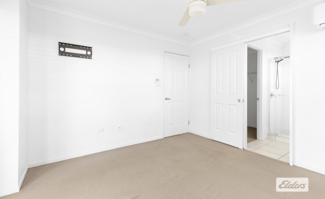 52 Mayfair Drive, Emerald, QLD, 4720 - Image 9