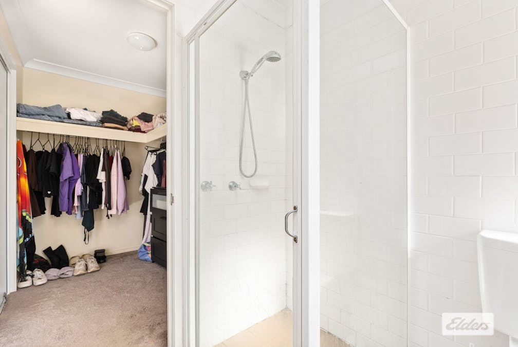 10 Chalmers Crescent, Emerald, QLD, 4720 - Image 14