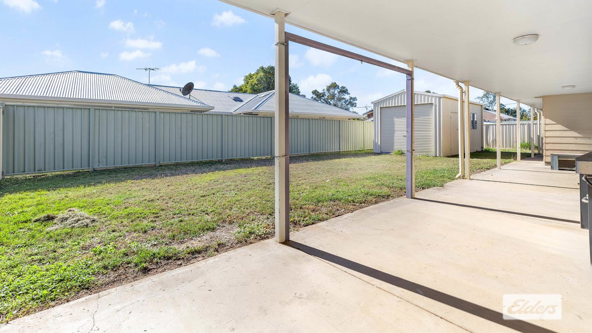 10 Chalmers Crescent, Emerald, QLD, 4720 - Image 20
