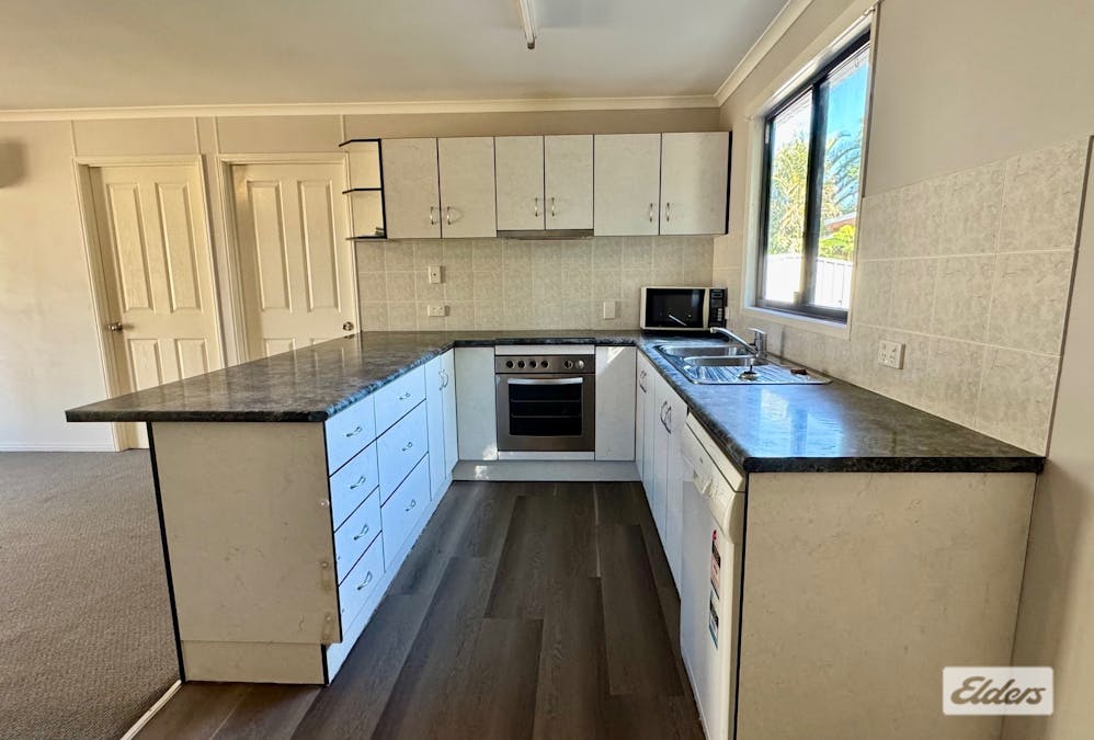3 Gilbert Place, Emerald, QLD, 4720 - Image 4