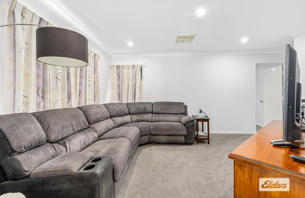 3 Blue Gums Drive, Emerald, QLD, 4720 - Image 8