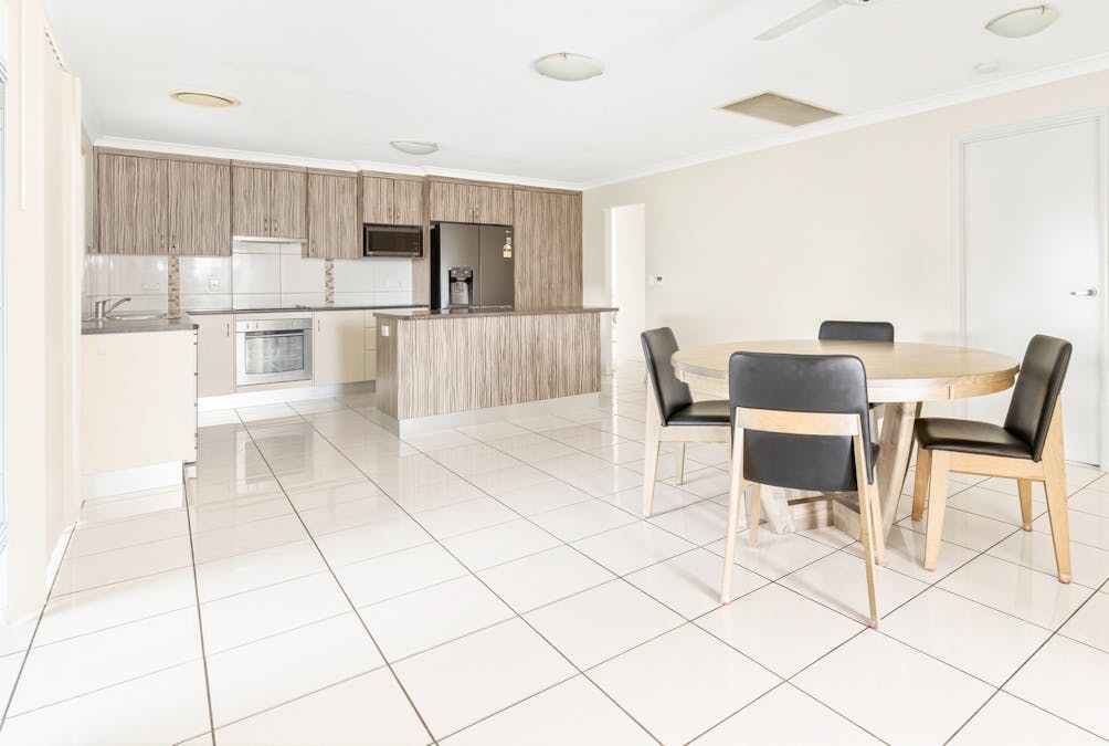 4 Scotts Peak Drive, Capella, QLD, 4723 - Image 6