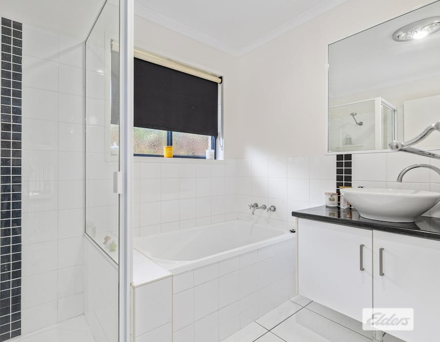 2/28 Saville Street, Emerald, QLD, 4720 - Image 13