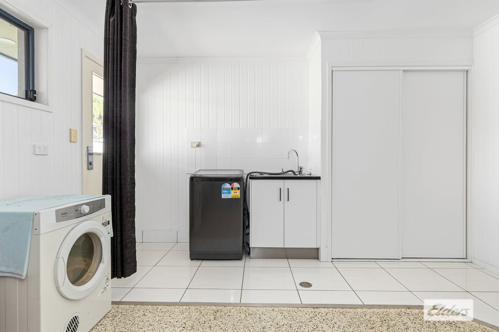 2/28 Saville Street, Emerald, QLD, 4720 - Image 14