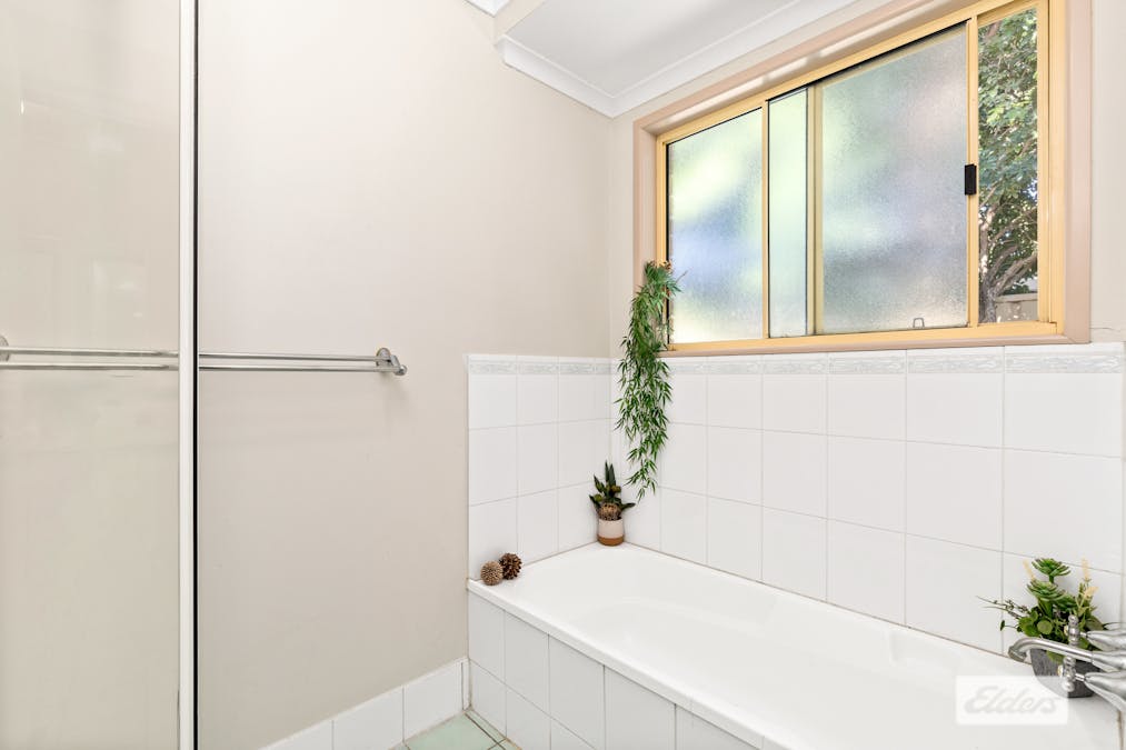 4 Osborne Place, Emerald, QLD, 4720 - Image 19