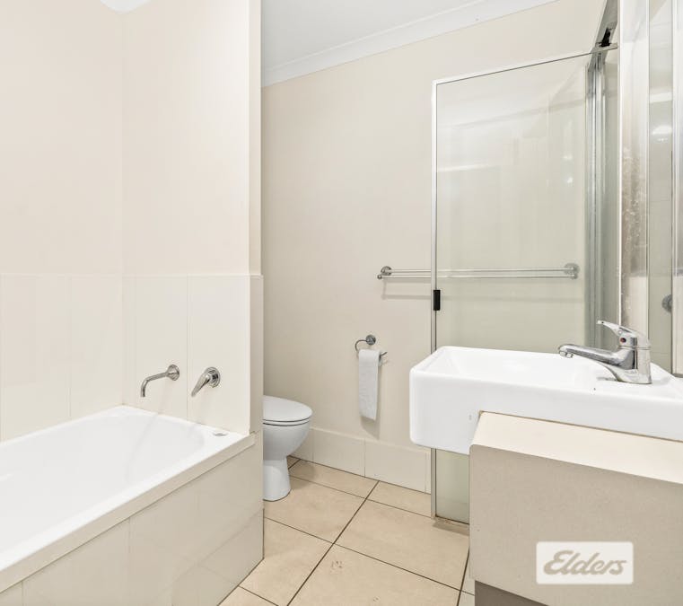 2/61 Newman Drive, Emerald, QLD, 4720 - Image 8