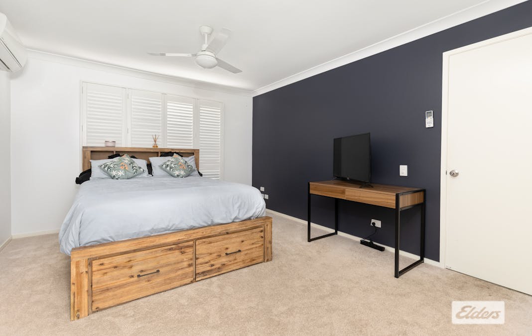 40 Crinum Street, Emerald, QLD, 4720 - Image 9