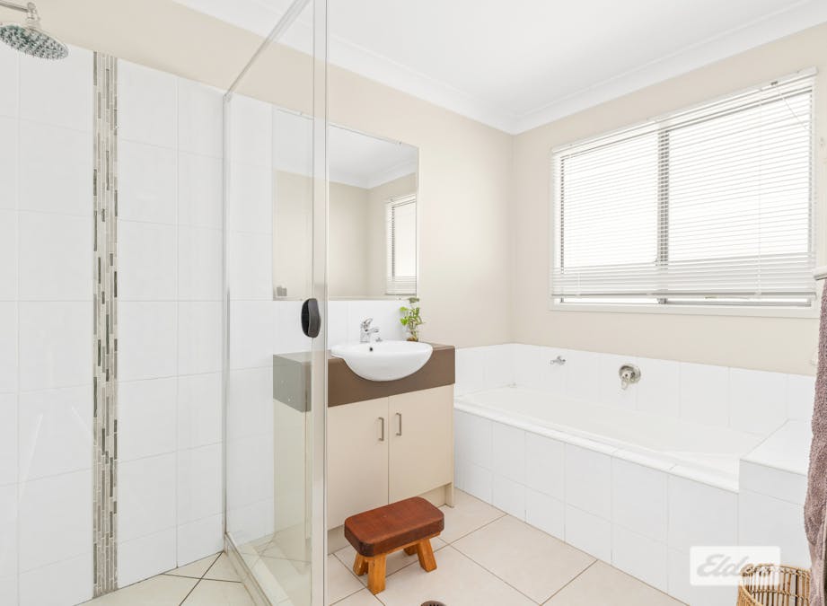 7 Ivers Place, Emerald, QLD, 4720 - Image 15