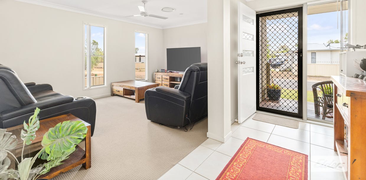 7 Ivers Place, Emerald, QLD, 4720 - Image 7