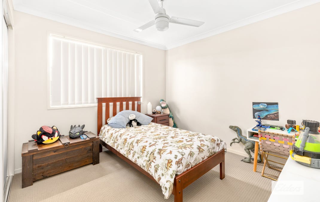 7 Ivers Place, Emerald, QLD, 4720 - Image 14