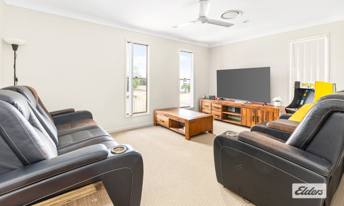 7 Ivers Place, Emerald, QLD, 4720 - Image 8