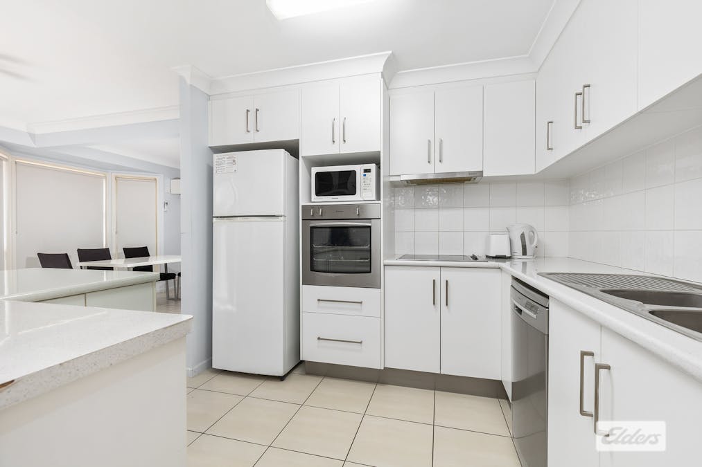 6/143 Egerton Street, Emerald, QLD, 4720 - Image 4