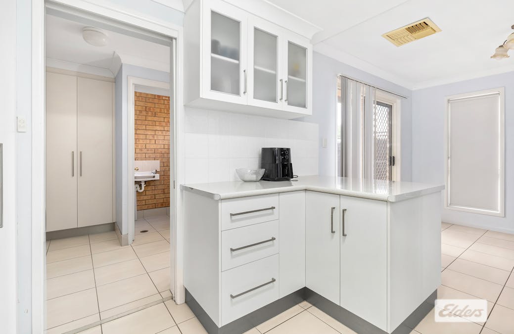 6/143 Egerton Street, Emerald, QLD, 4720 - Image 5