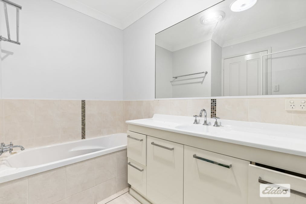 2/30 Haswell Street, Emerald, QLD, 4720 - Image 13