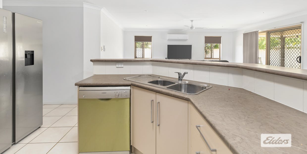 2/30 Haswell Street, Emerald, QLD, 4720 - Image 4