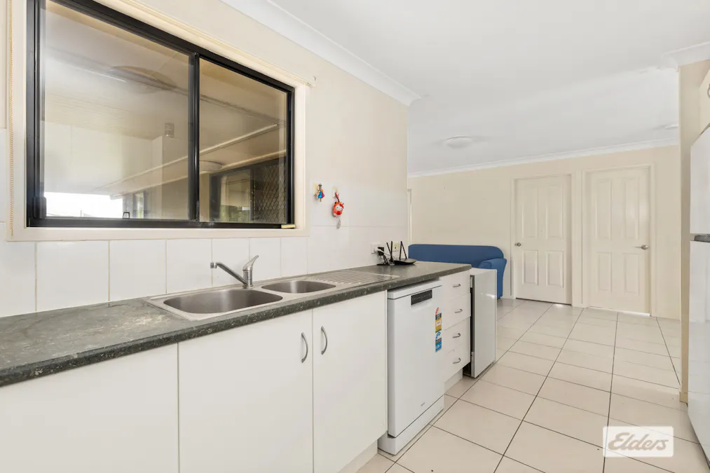 26 Desgrand Street, Emerald, QLD, 4720 - Image 3