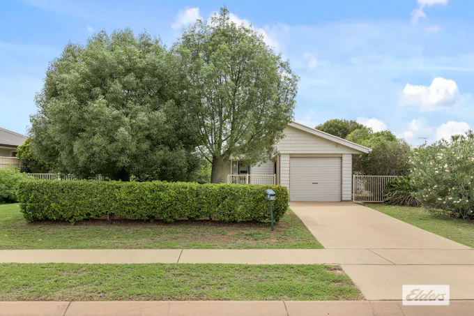 26 Desgrand Street, Emerald, QLD, 4720 - Image 1