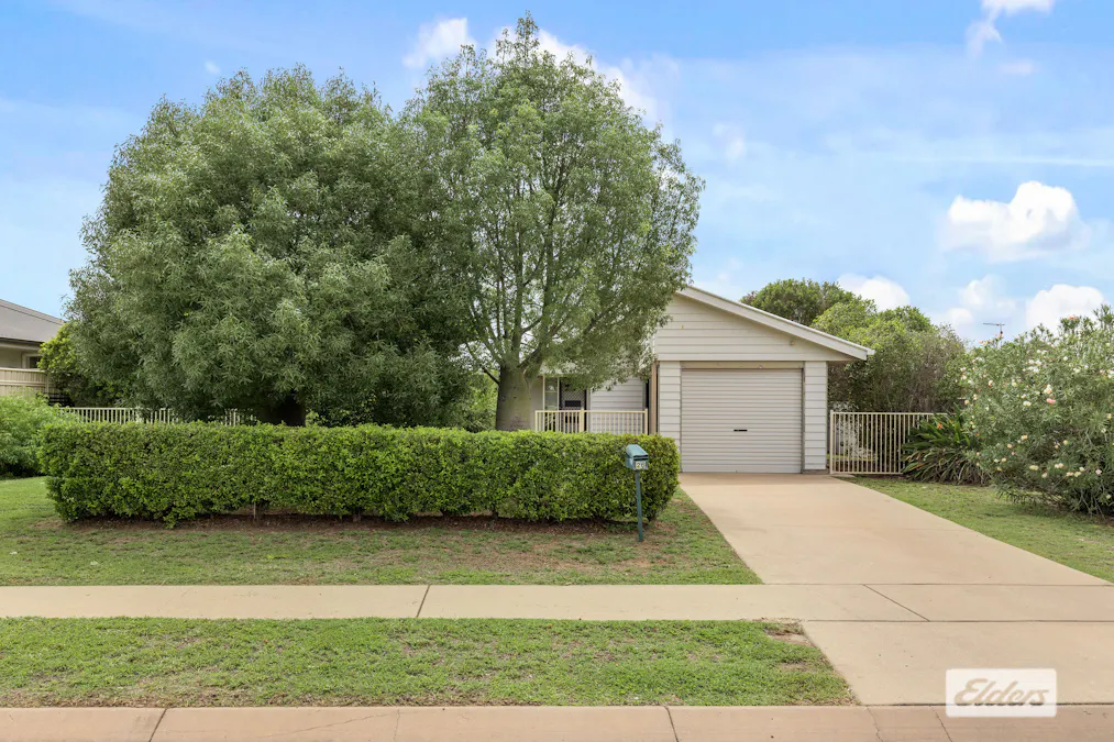 26 Desgrand Street, Emerald, QLD, 4720 - Image 1