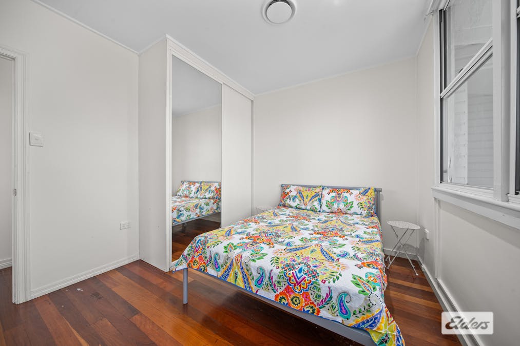 16 Campbell Street, Emerald, QLD, 4720 - Image 9