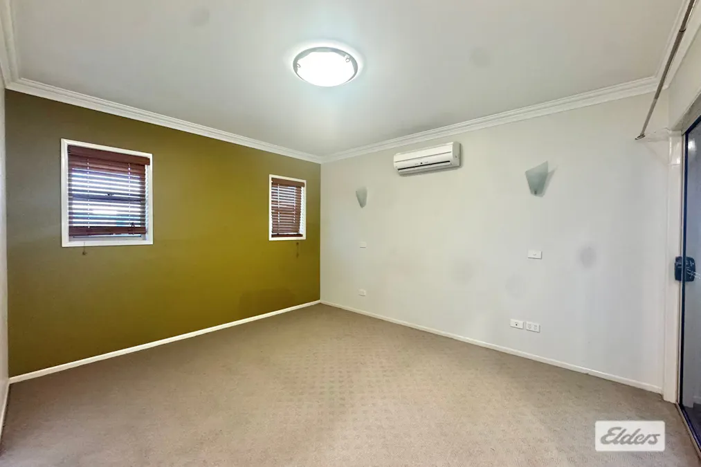 37 Mayfair Drive, Emerald, QLD, 4720 - Image 4