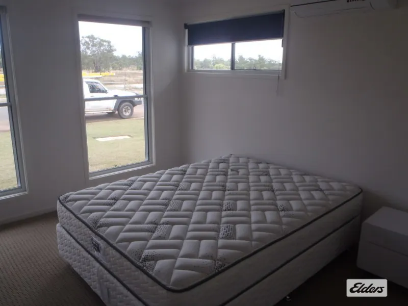 2/32 Lakeside Drive, Emerald, QLD, 4720 - Image 2