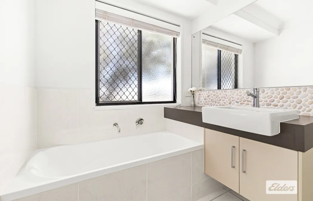 2/34 Brokenwood Street, Emerald, QLD, 4720 - Image 5