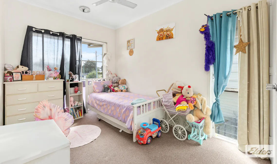 6 Colleen Avenue, Emerald, QLD, 4720 - Image 9