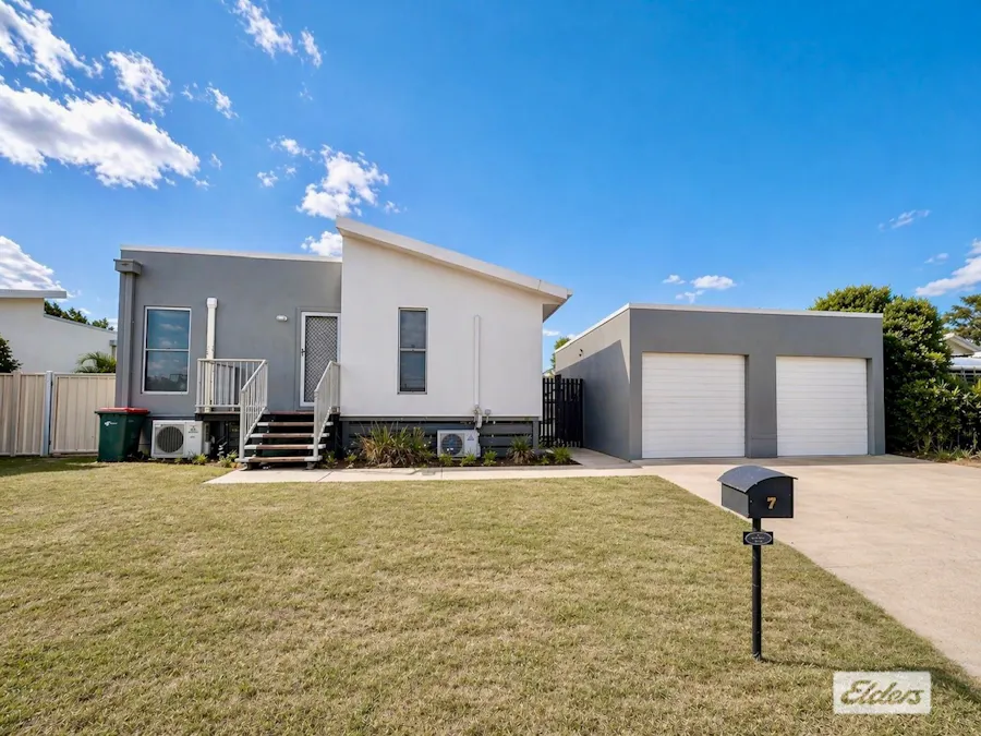 7 Lilly Close, Emerald, QLD, 4720 - Image 1