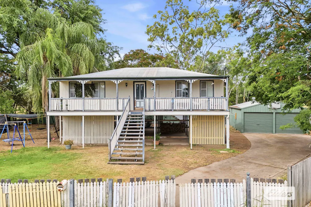 5 Edwards Place, Emerald, QLD, 4720 - Image 19