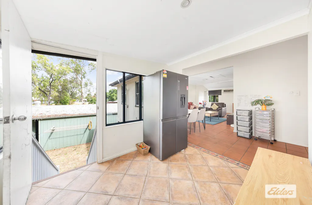 5 Edwards Place, Emerald, QLD, 4720 - Image 4