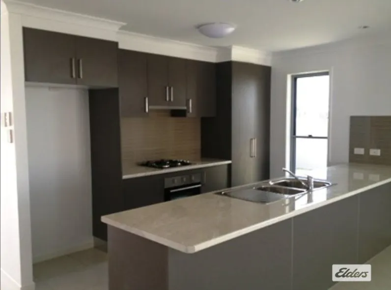11 Sewell Street, Emerald, QLD, 4720 - Image 2