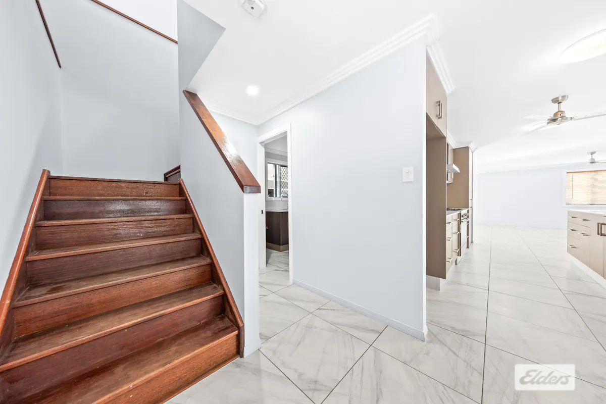 27 Topaz Street — photo 12 of 30