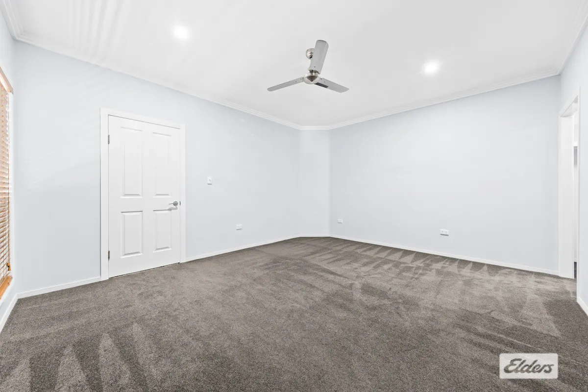 27 Topaz Street — photo 17 of 30