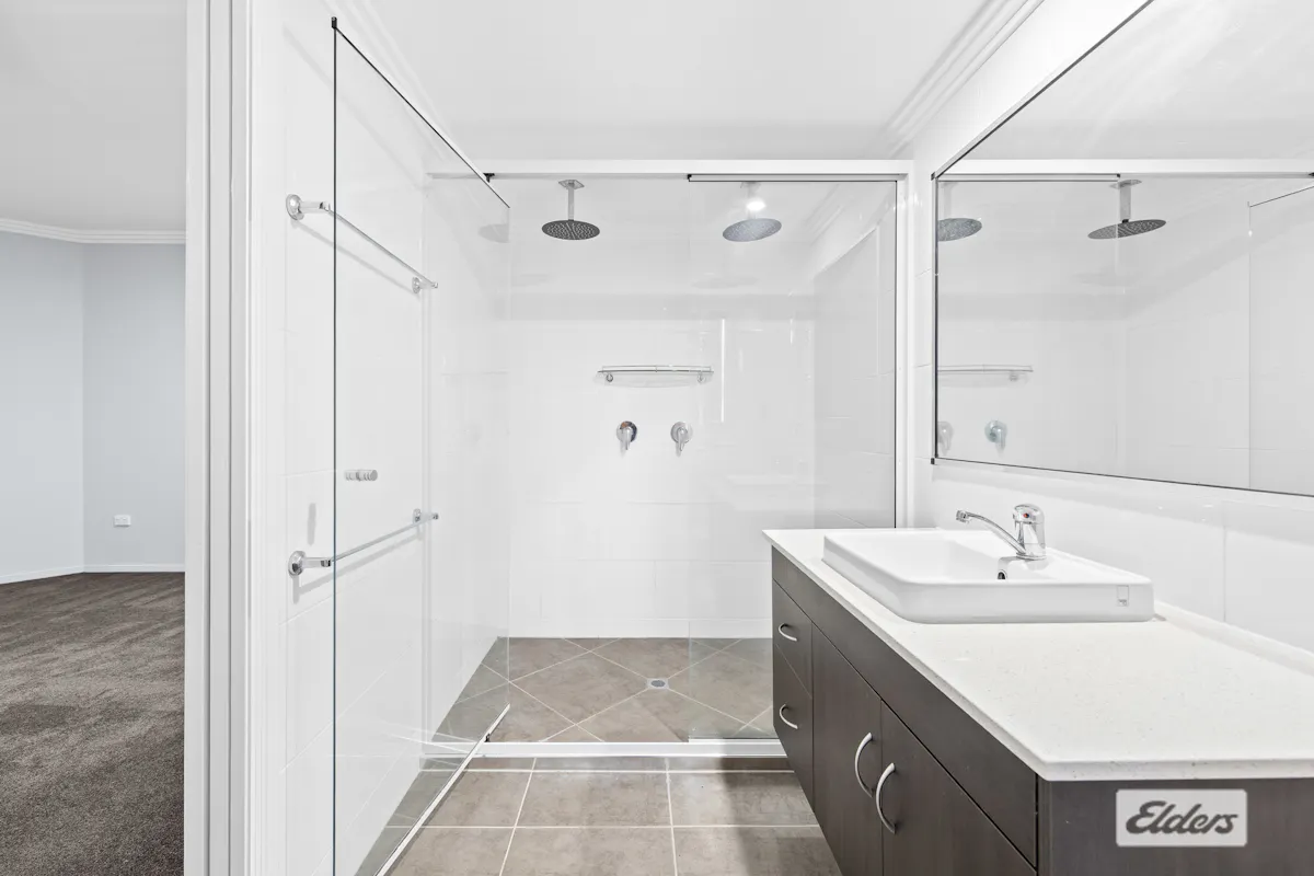 27 Topaz Street — photo 16 of 30