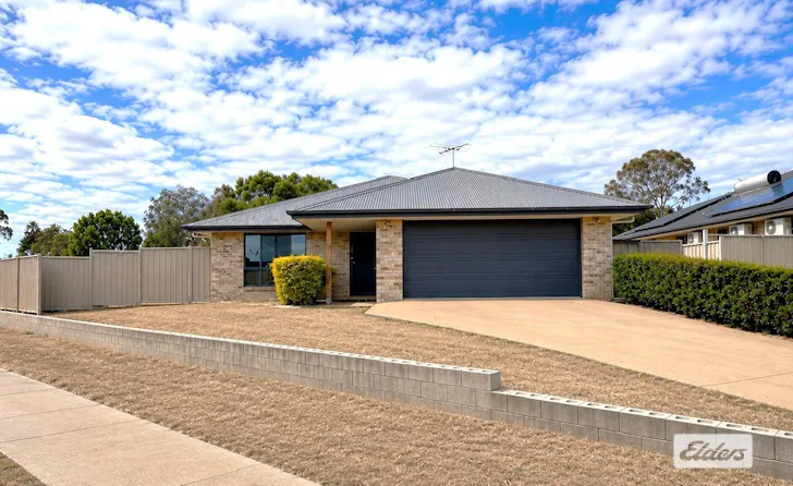 23 Blue Gums Drive, Emerald, QLD, 4720