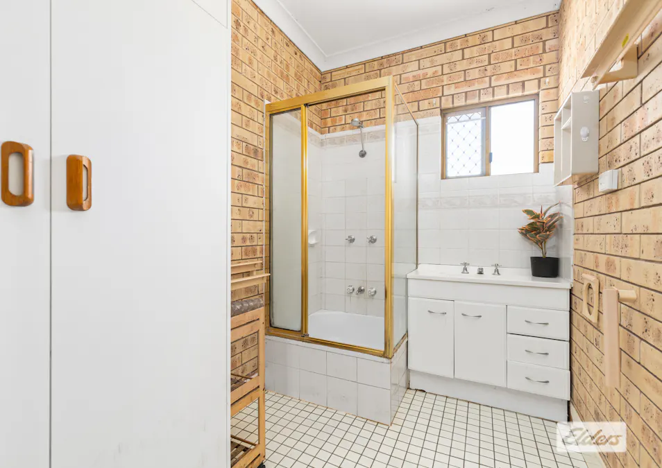 27 Martin Place, Emerald, QLD, 4720 - Image 4