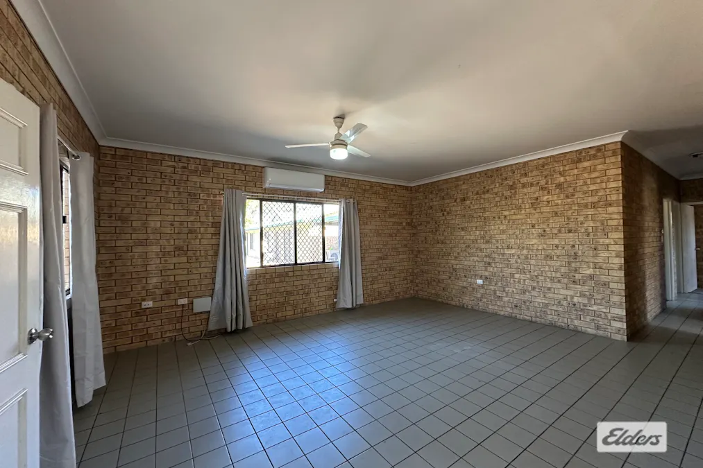 27 Martin Place, Emerald, QLD, 4720 - Image 2
