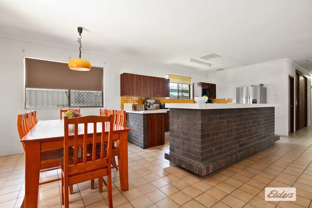 91 Harris Street, Emerald, QLD, 4720 - Image 2