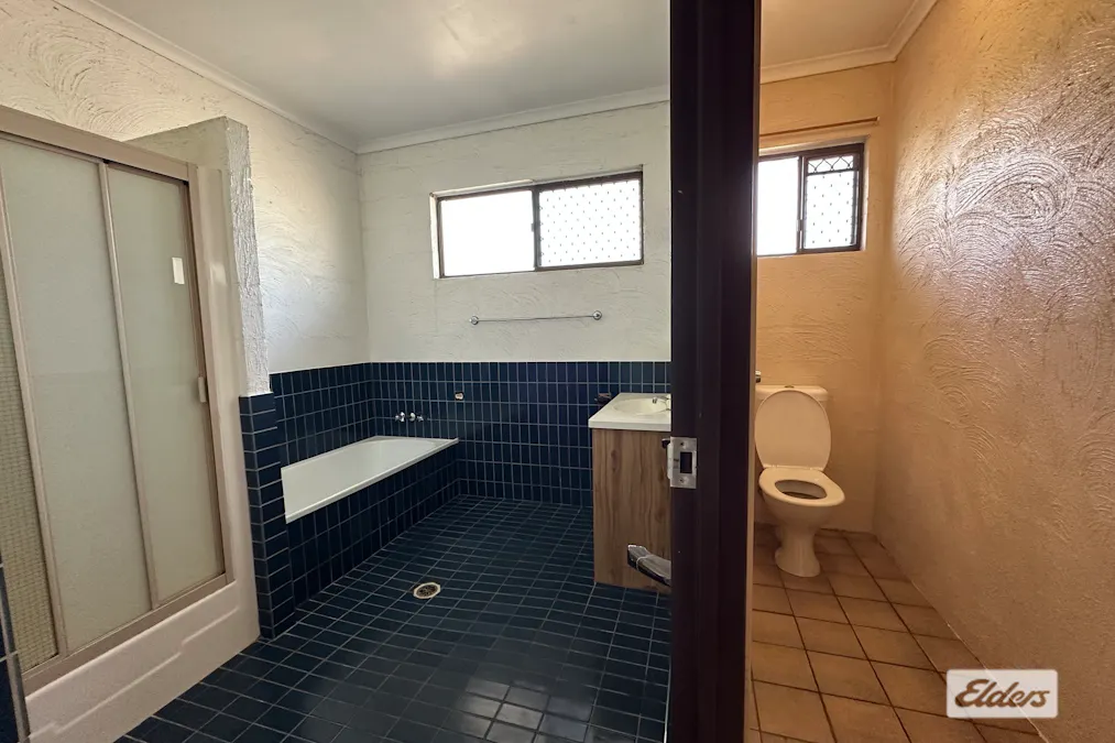 91 Harris Street, Emerald, QLD, 4720 - Image 11