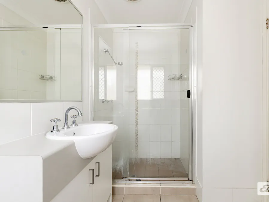 7 Windermere Street, Emerald, QLD, 4720 - Image 5