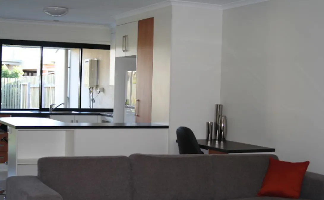 2/16 Riverview Street, Emerald, QLD, 4720 - Image 2