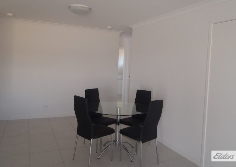 1/28 Lakeside Drive, Emerald, QLD, 4720 - Image 5