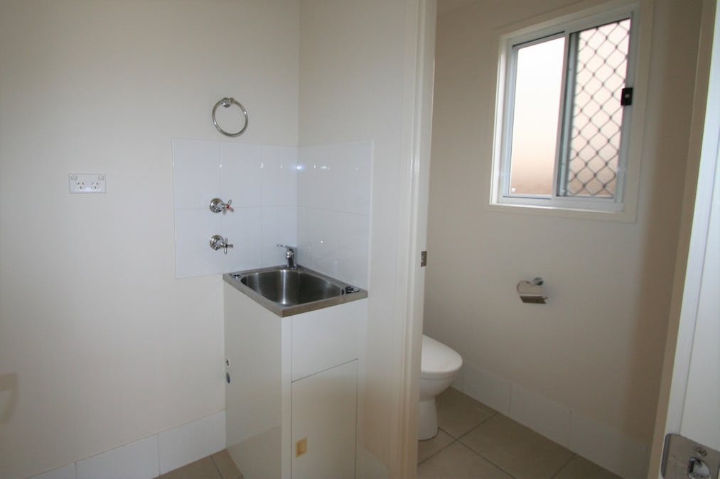 21/6 Sullivan Street, Emerald, QLD, 4720 - Image 10