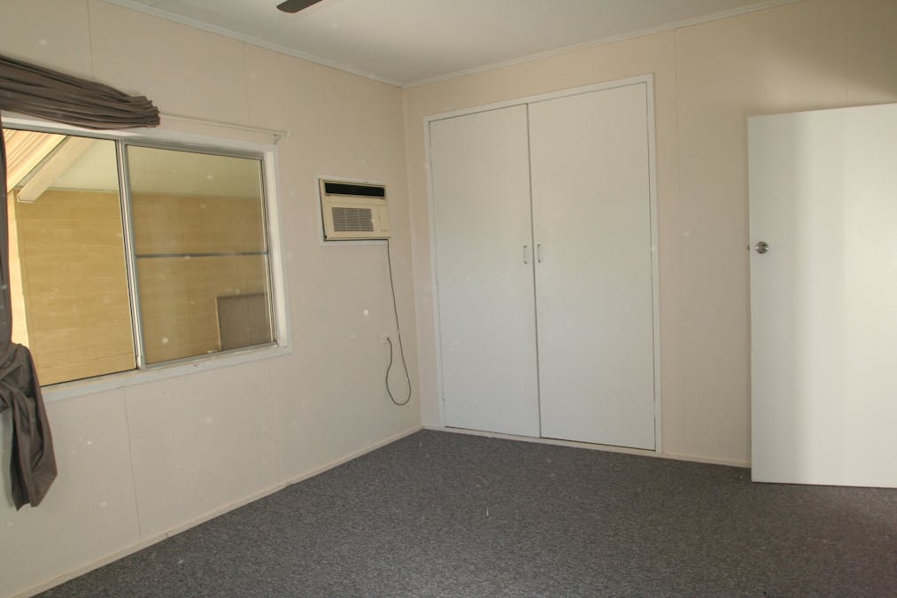 123 Harris Street, Emerald, QLD, 4720 - Image 5