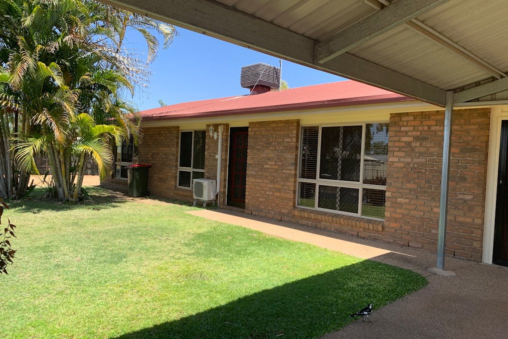 5 Mallyon Street, Emerald, QLD, 4720 - Image 2