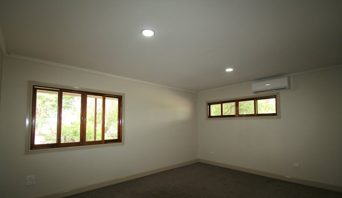 54 Tourmaline Road, Emerald, QLD, 4720 - Image 9