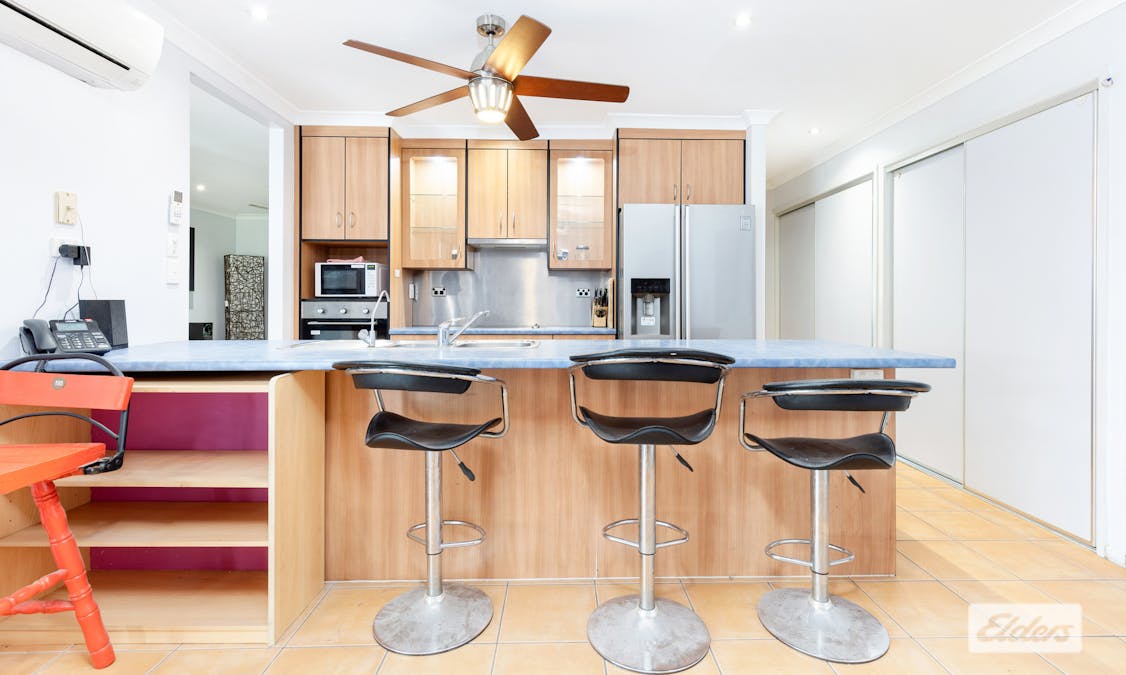 28 Dodd Drive, Emerald, QLD, 4720 - Image 2